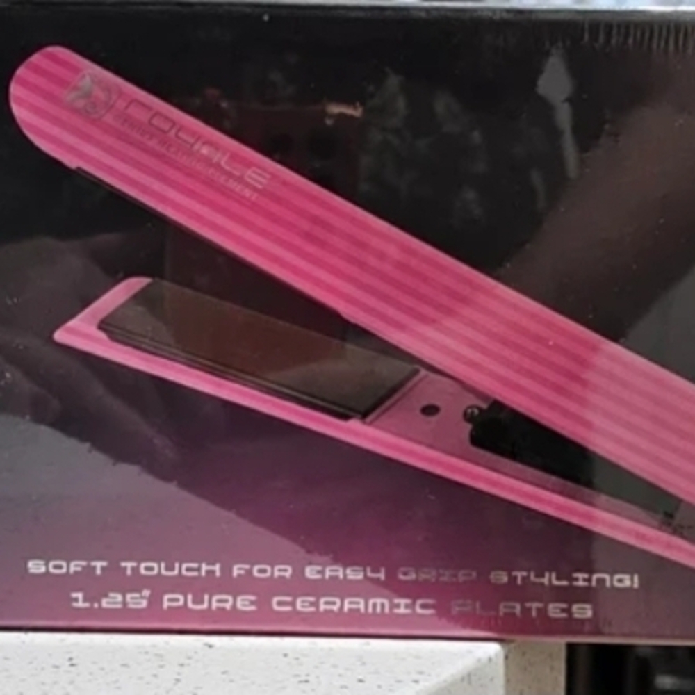 ROYALE FLAT IRON